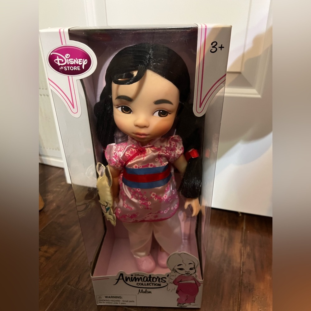 Brand new in box Disney Animator Doll Mulan Mark Henn Edition, 1st Edition
